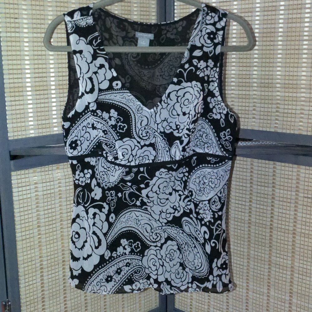 Ann Taylor Black and White Paisley Sleeveless Blouse